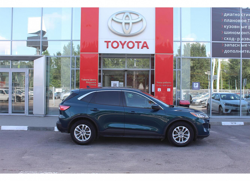 Ford Escape, III Рестайлинг 1.5 AT (182 л.с.)