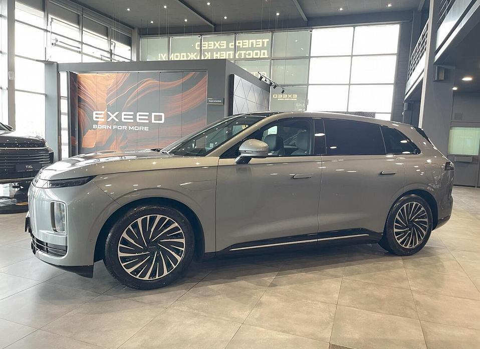 EXEED Exlantix ET 1.5hyb AT (469 л.с.) 4WD