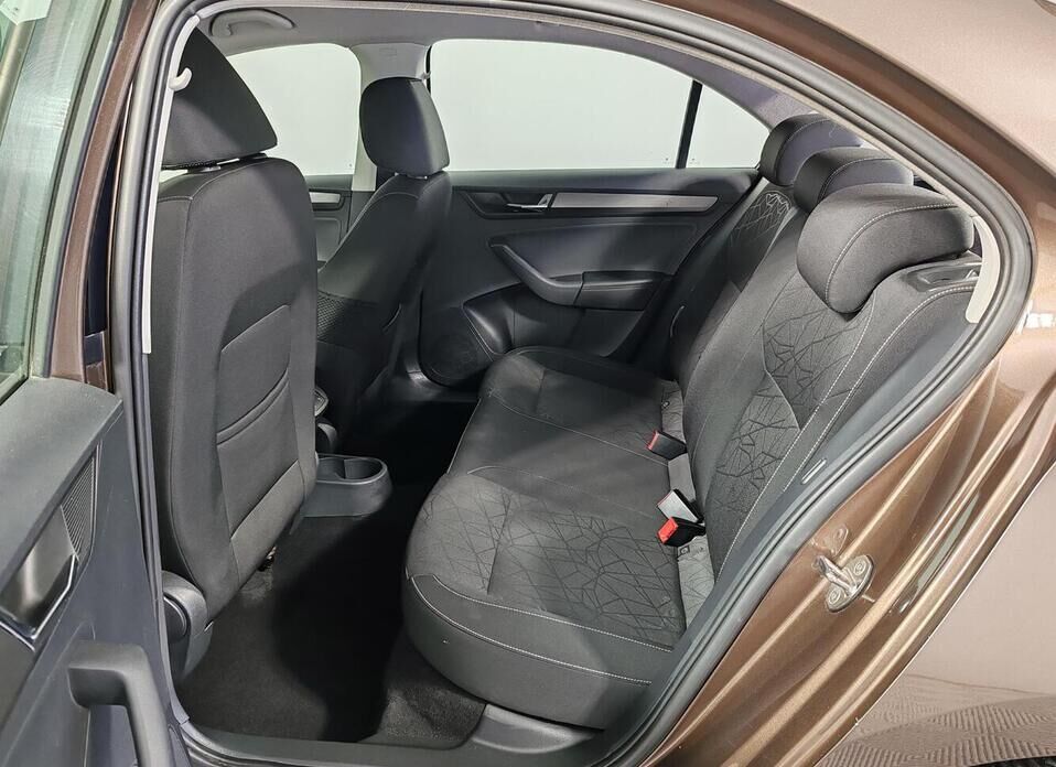 Skoda Rapid, I Рестайлинг 1.6 AT (110 л.с.)