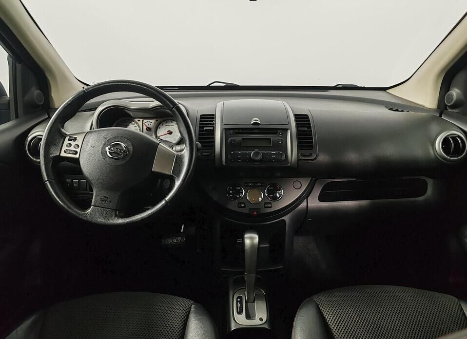 Nissan Note, I 1.6 AT (110 л.с.)