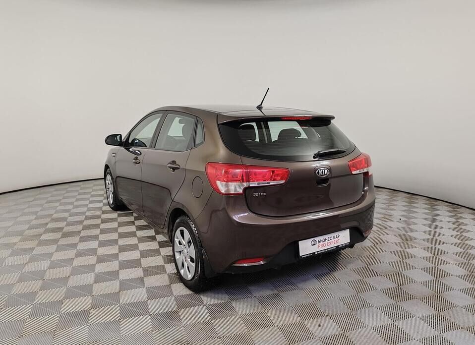 Kia Rio, III Рестайлинг 1.6 AT (123 л.с.)