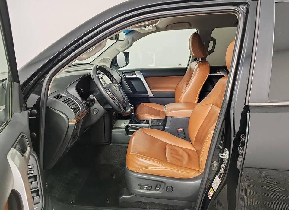 Toyota Land Cruiser Prado, 150 Series Рестайлинг 2 2.8d AT (177 л.с.) 4WD