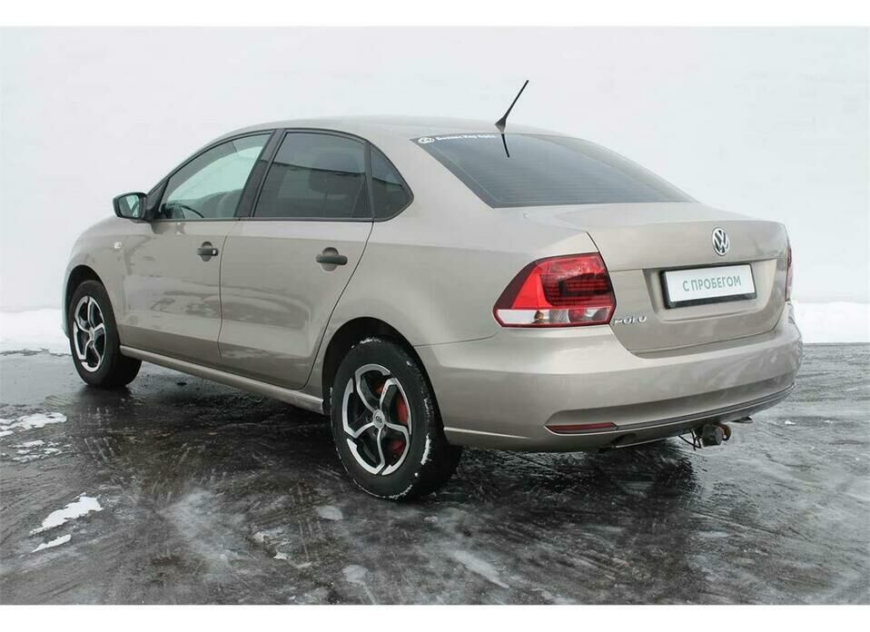 Volkswagen Polo 1.6 MT (105 л.с.)