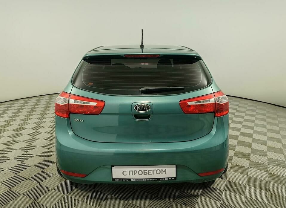 Kia Rio 4-speed 1.6 AT (123 л.с.)