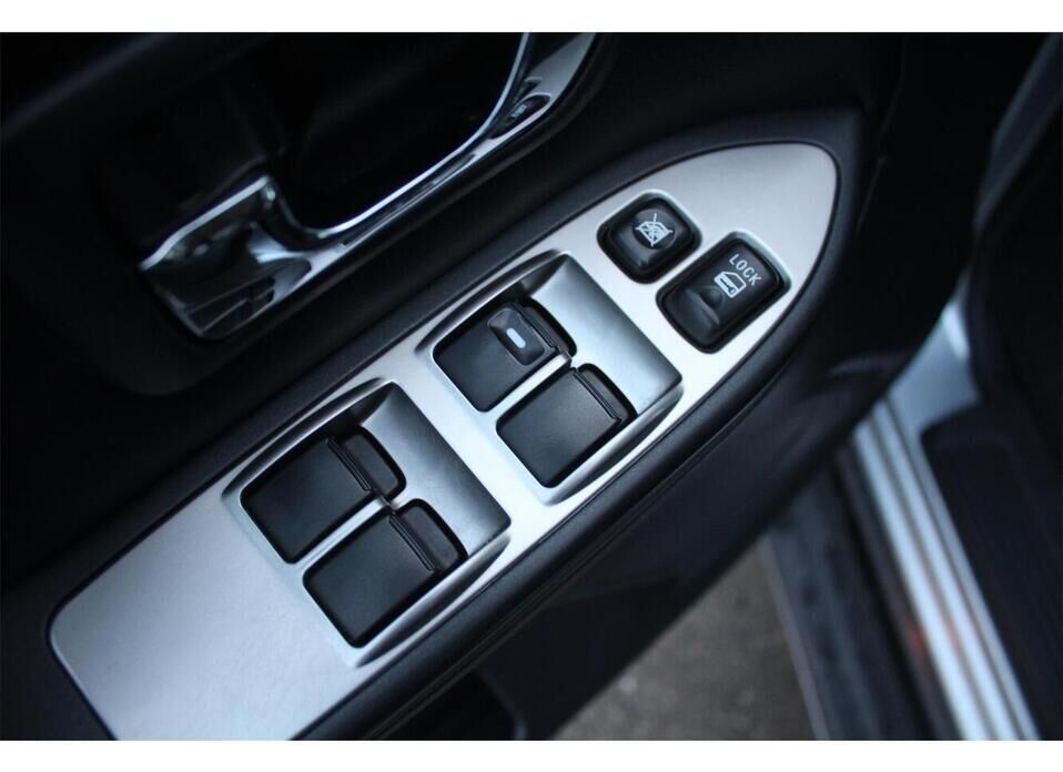 Mitsubishi Pajero, IV 3.0 AT (178 л.с.) 4WD