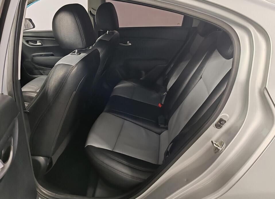 Kia Rio, IV 1.6 AT (123 л.с.)