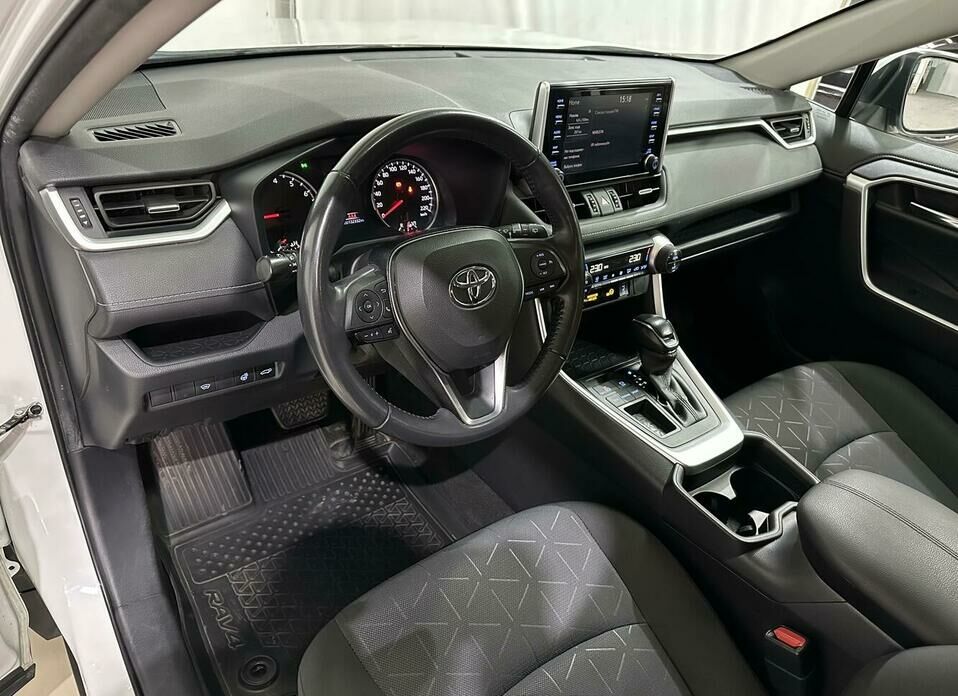 Toyota RAV4 2.0 CVT (149 л.с.)
