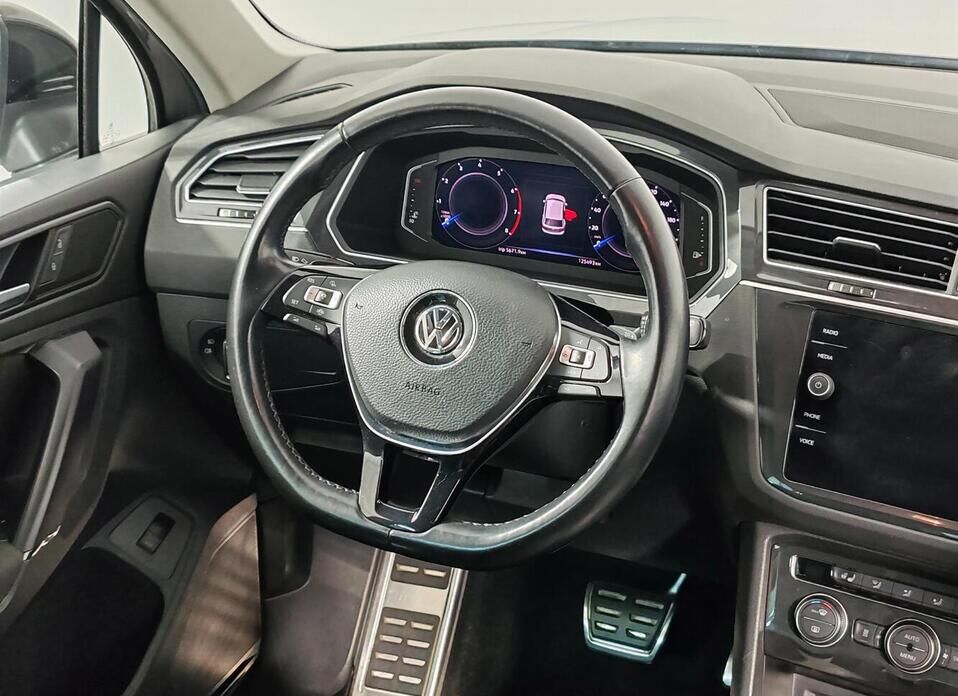 Volkswagen Tiguan, II 2.0 AMT (180 л.с.) 4WD