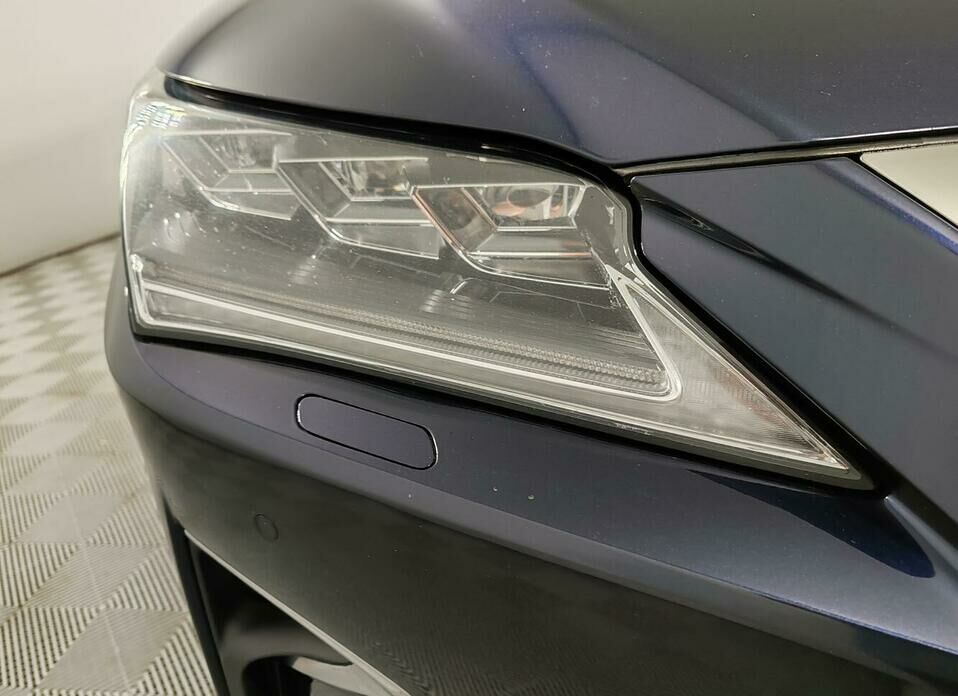 Lexus RX 300 2.0 AT (238 л.с.) 4WD