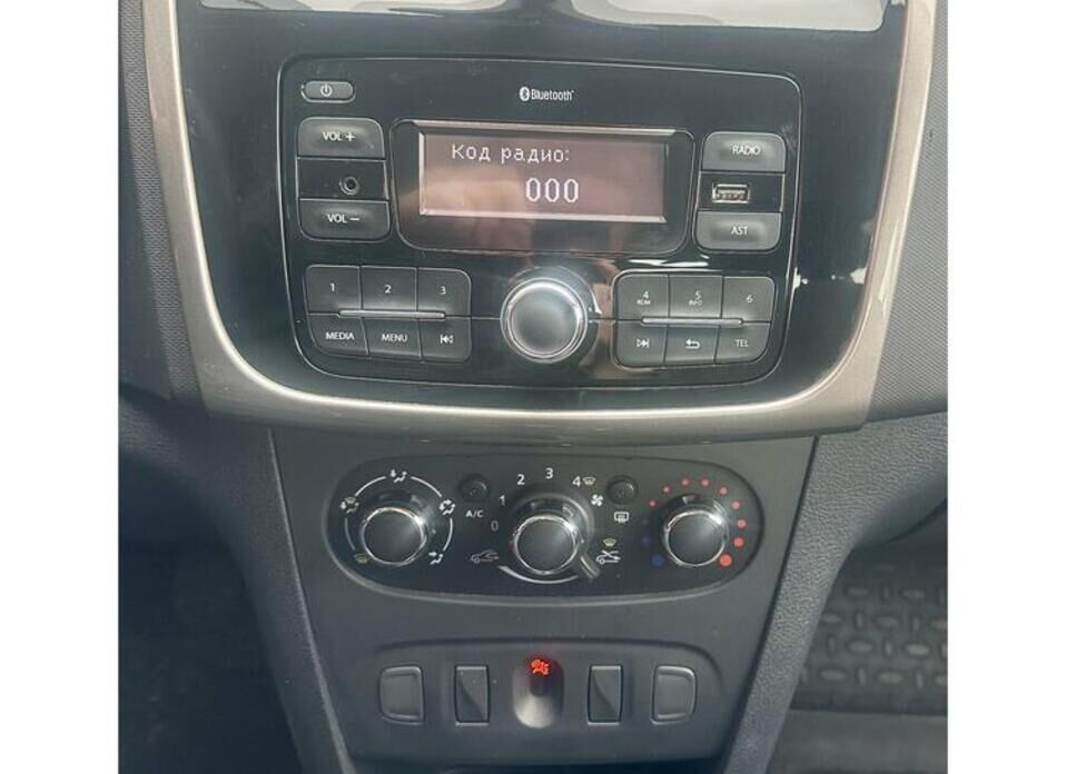 Renault Logan, II Рестайлинг 1.6 MT (82 л.с.)