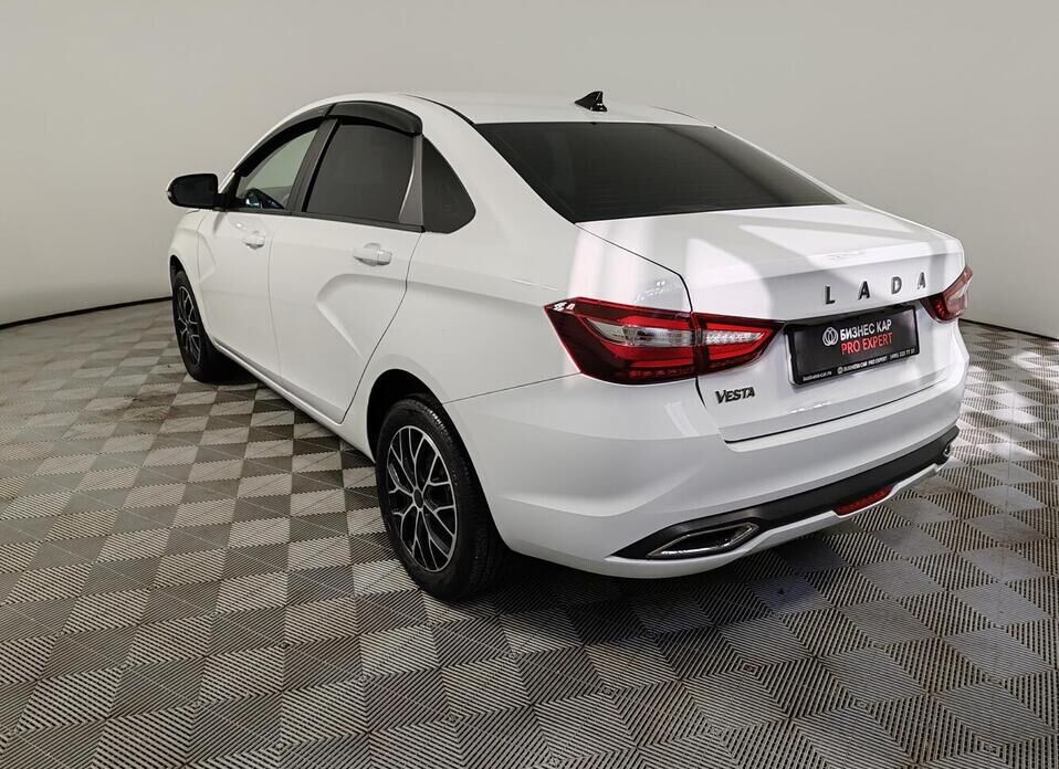 LADA (ВАЗ) Vesta, I Рестайлинг (NG) Предсерийная 1.6 MT (106 л.с.)