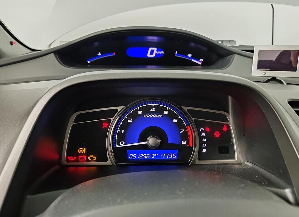 Honda Civic, VIII 1.8 AT (140 л.с.)