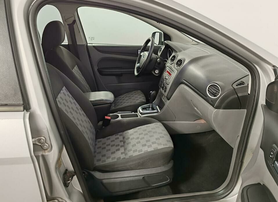 Ford Focus 2.0 AT (145 л.с.)