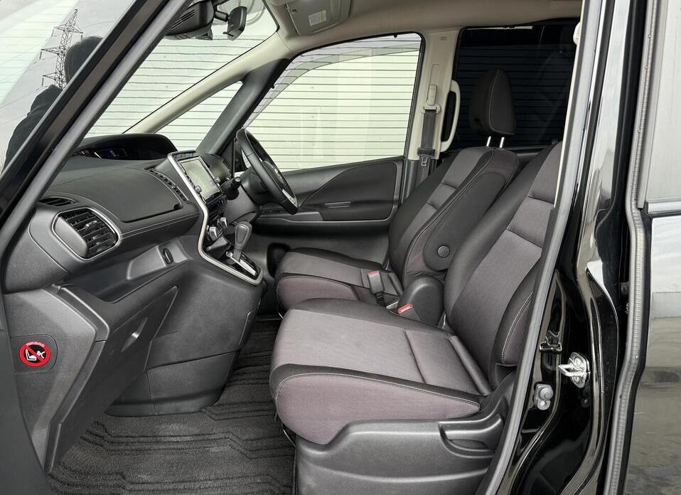 Nissan Serena, V (C27) 2.0hyb CVT (150 л.с.)