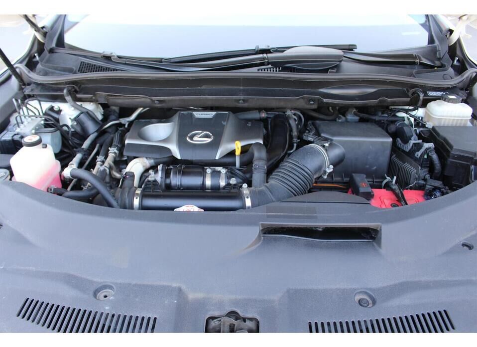Lexus RX, IV Рестайлинг 300 2.0 AT (238 л.с.) 4WD