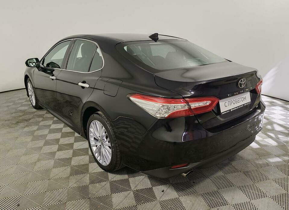 Toyota Camry 3.5 AT (249 л.с.)