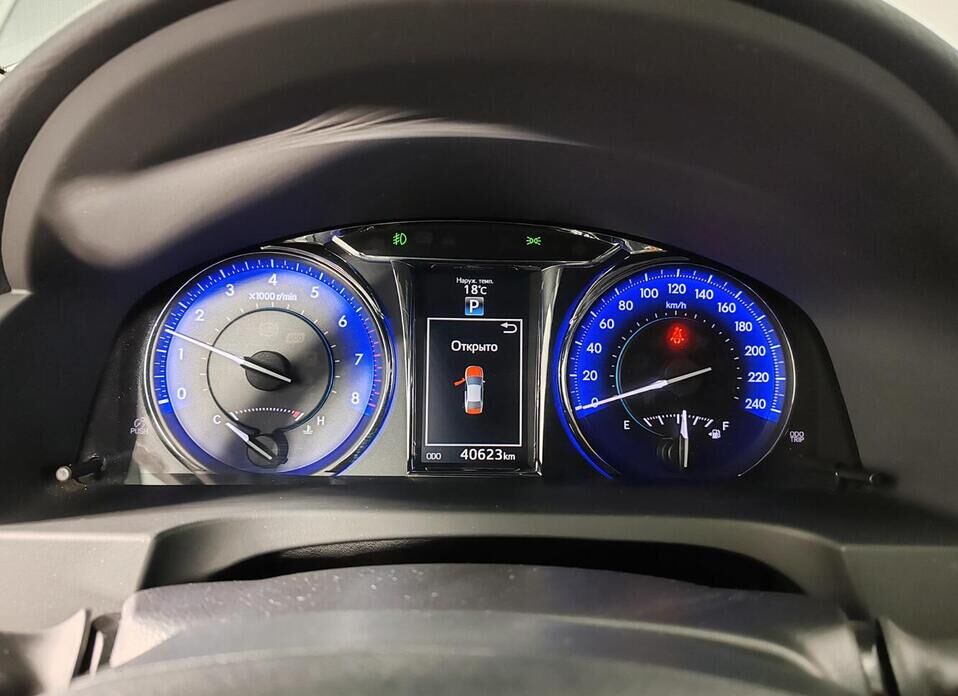 Toyota Camry, VII (XV50) Рестайлинг 2.5 AT (181 л.с.)