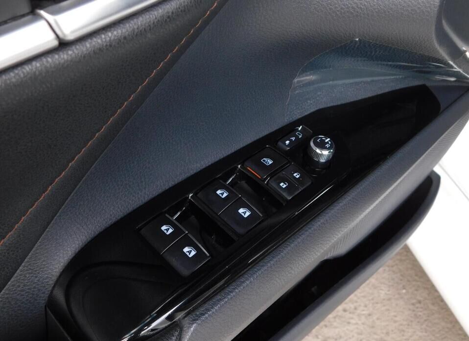 Toyota Camry, VIII (XV70) 2.5 AT (181 л.с.)