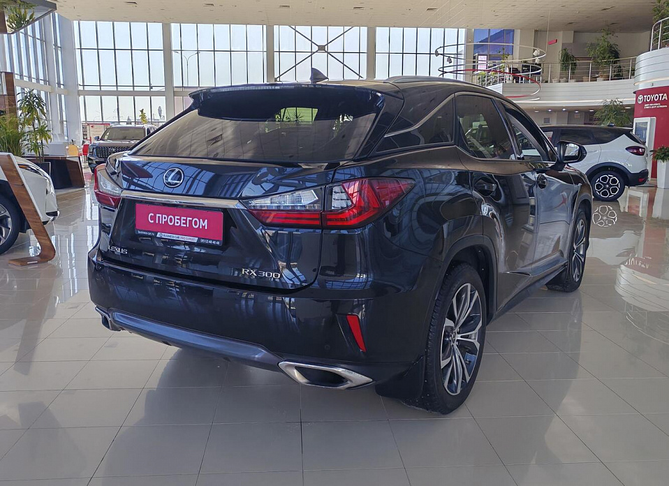 Lexus RX, IV 300 2.0 AT (238 л.с.) 4WD