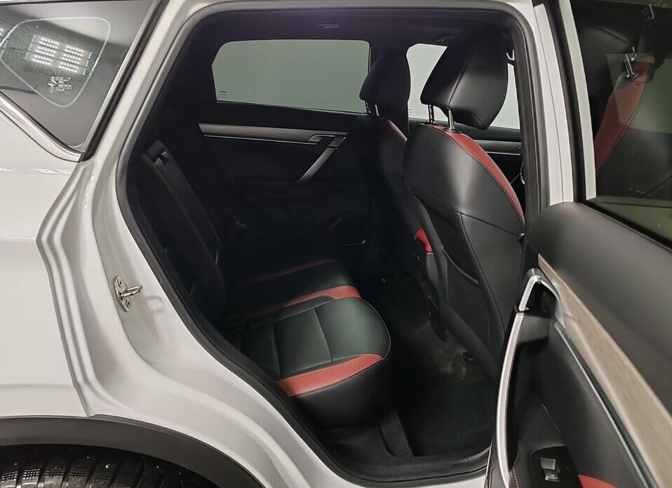 Geely Coolray, I 1.5 AMT (150 л.с.)