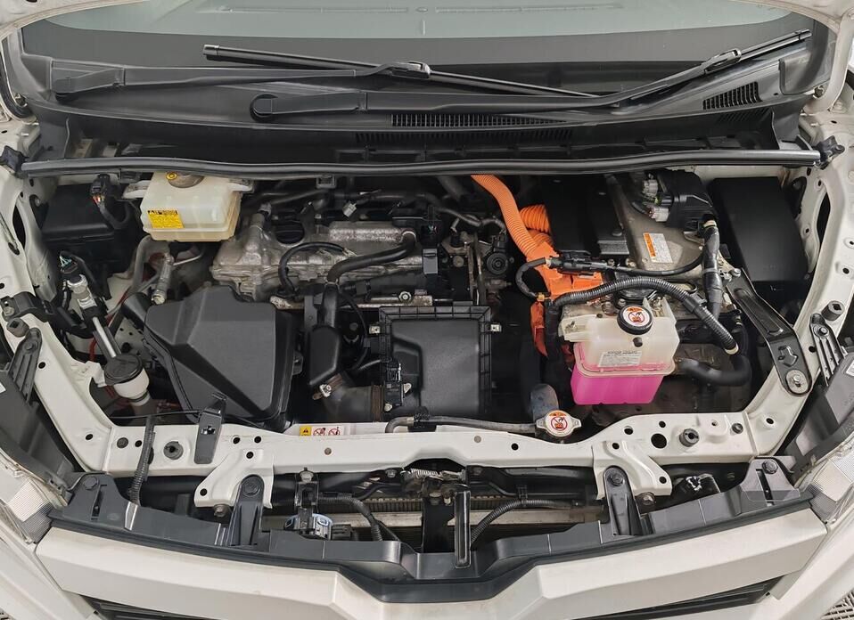 Toyota Voxy, III (R80) 1.8hyb CVT (99 л.с.)