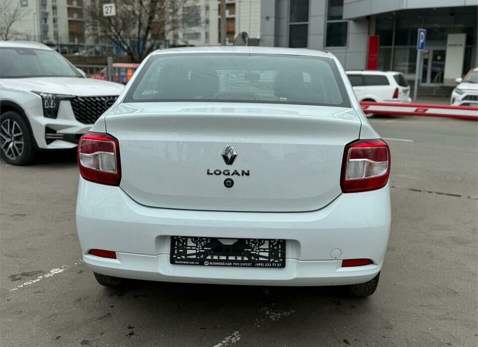 Renault Logan 1.6 AT (102 л.с.)