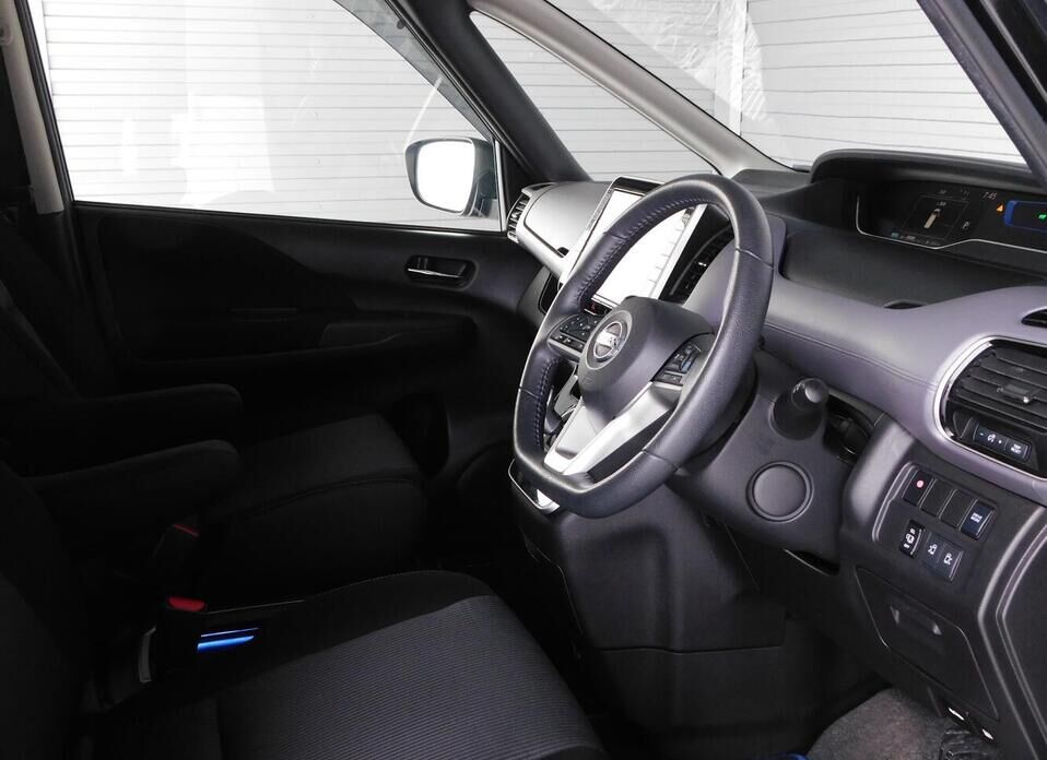 Nissan Serena, V (C27) Рестайлинг 1.2hyb AT (84 л.с.)