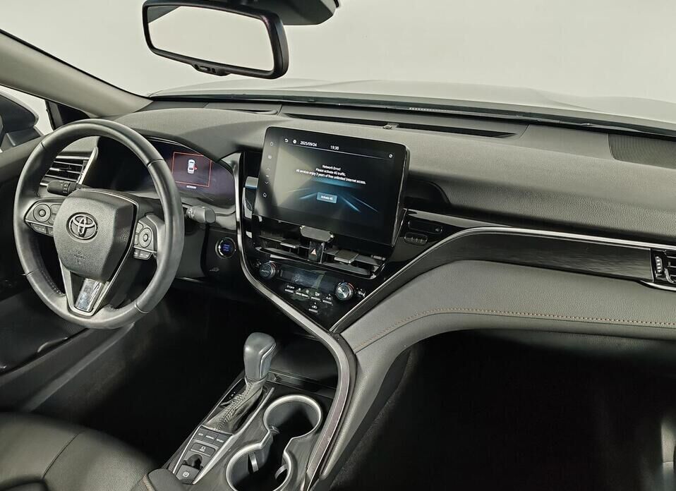 Toyota Camry, VIII (XV70) Рестайлинг 2.5 AT (206 л.с.)