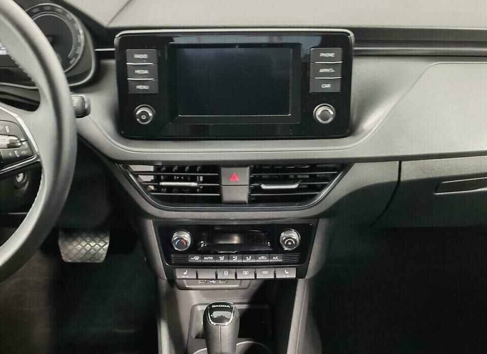 Skoda Rapid 1.6 AT (110 л.с.)