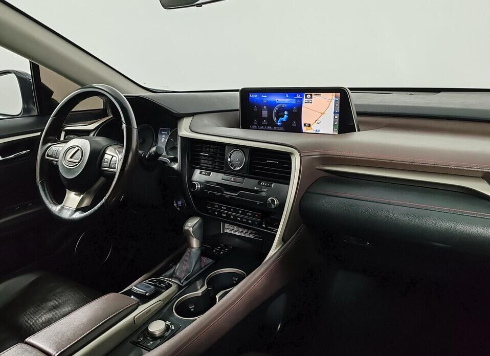 Lexus RX, IV 200t 2.0 AT (238 л.с.) 4WD