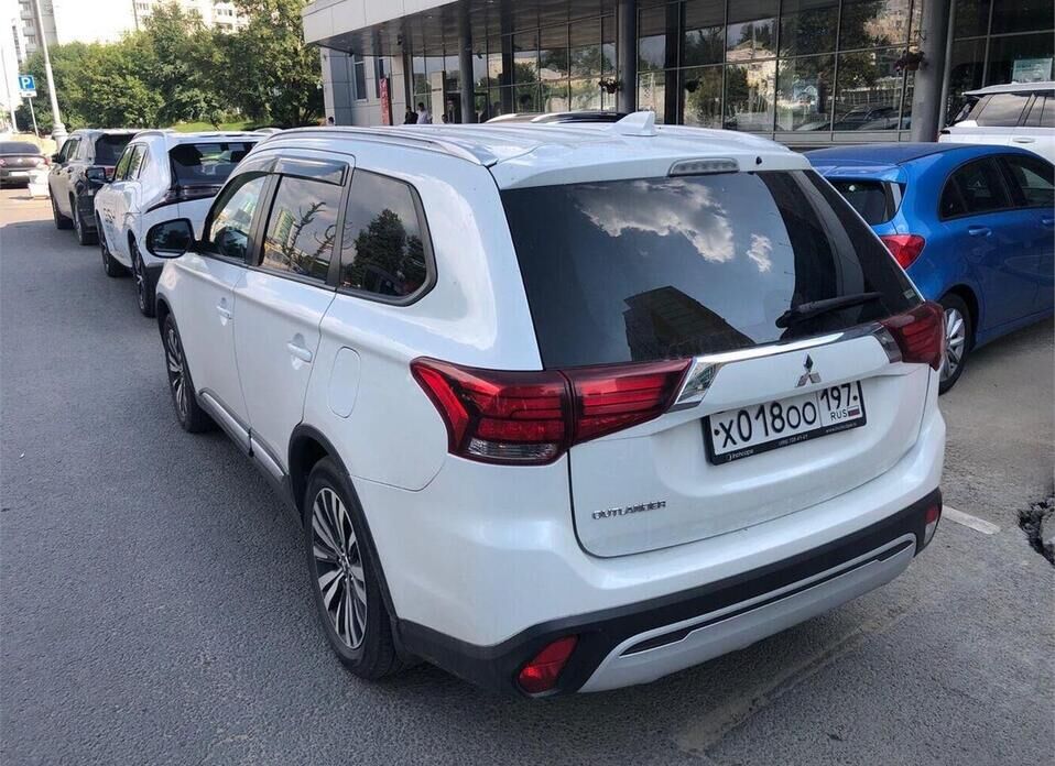 Mitsubishi Outlander 2.0 CVT (146 л.с.) 4WD