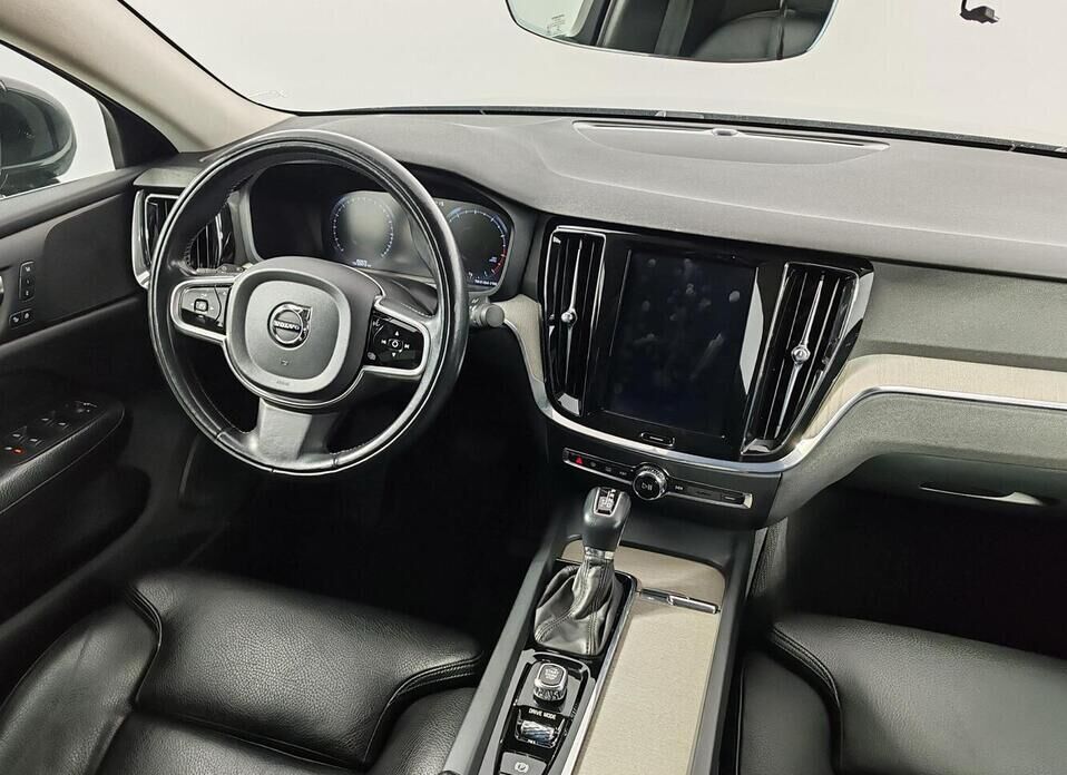 Volvo S60, III 2.0 AT (190 л.с.)