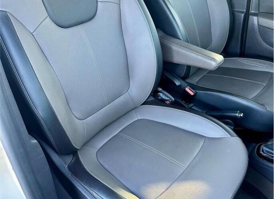 Renault Kaptur, I 1.6 CVT (114 л.с.)
