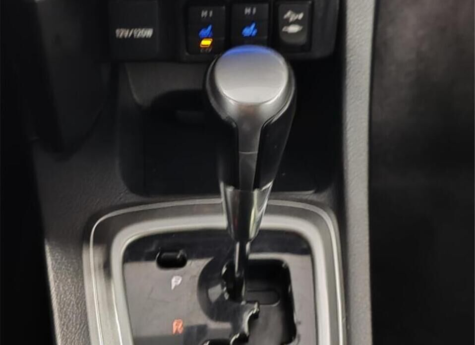 Toyota Auris, II 1.6 CVT (132 л.с.)