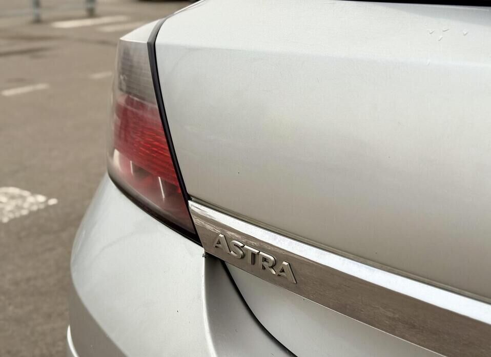 Opel Astra, H Рестайлинг GTC 1.8 AT (140 л.с.)