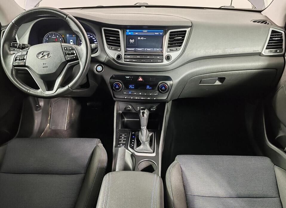 Hyundai Tucson, III 2.0 AT (150 л.с.) 4WD