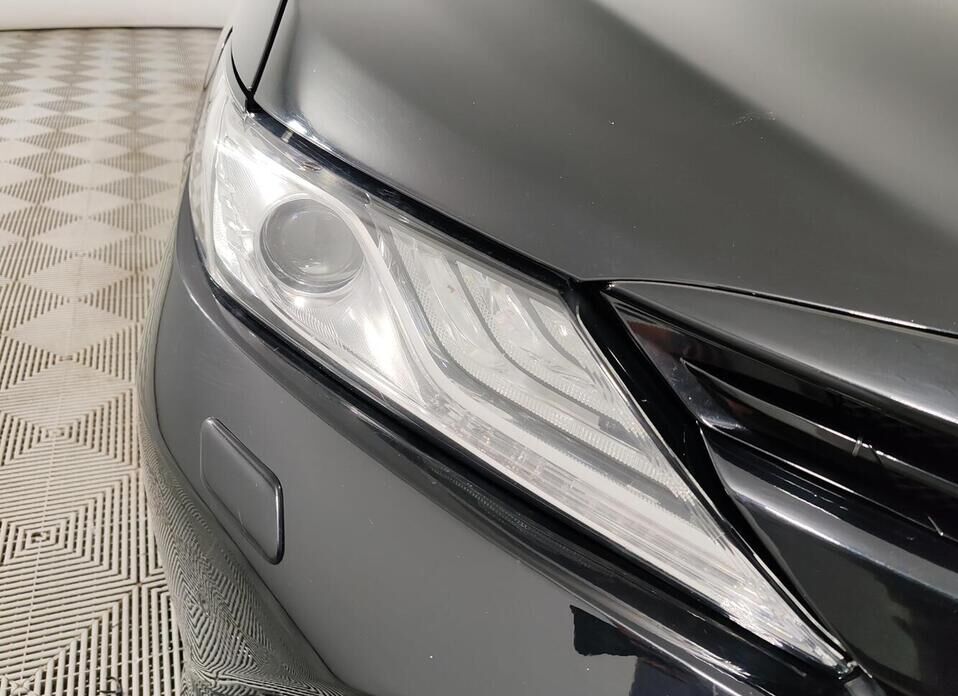 Toyota Camry, VIII (XV70) 2.5 AT (181 л.с.)