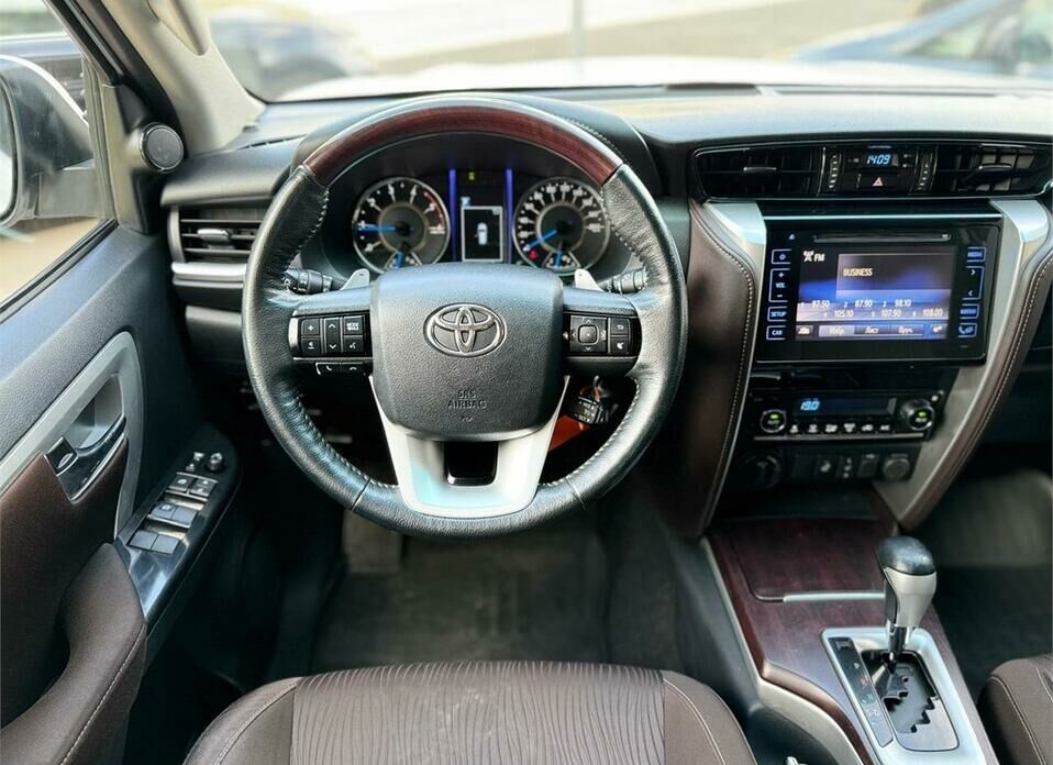 Toyota Fortuner 2.8d AT (177 л.с.) 4WD