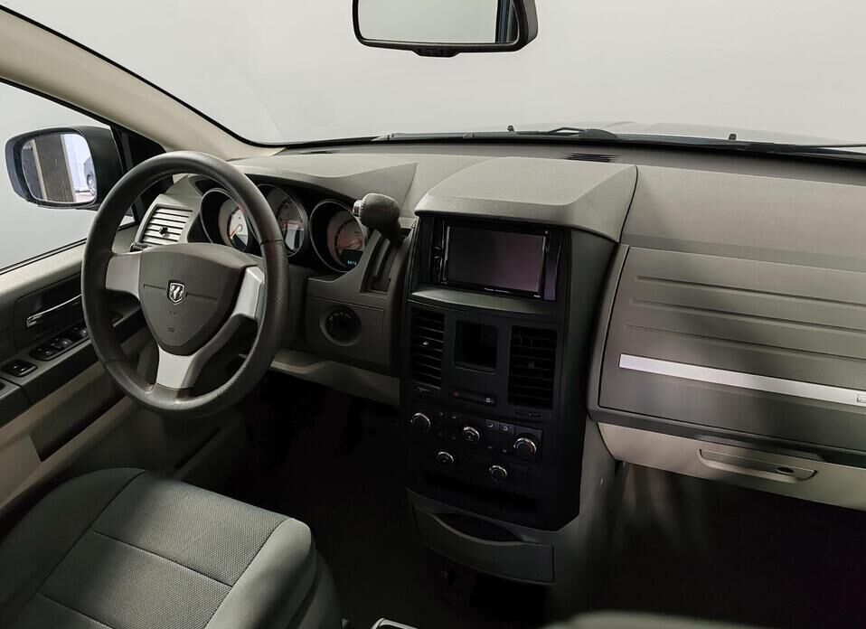 Dodge Caravan Grand 3.3 AT (173 л.с.)
