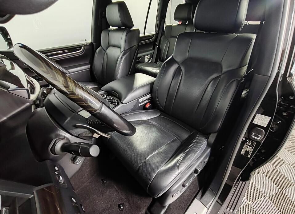 Lexus LX, III Рестайлинг 2 450d 4.5d AT (272 л.с.) 4WD