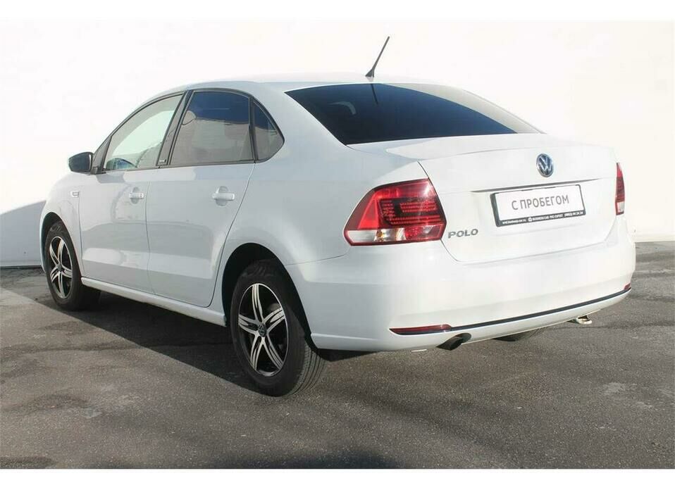 Volkswagen Polo 1.6 MT (110 л.с.)