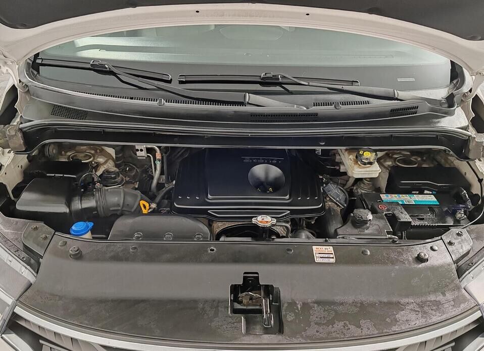 Hyundai H-1, II Рестайлинг 2 2.5d AT (170 л.с.)