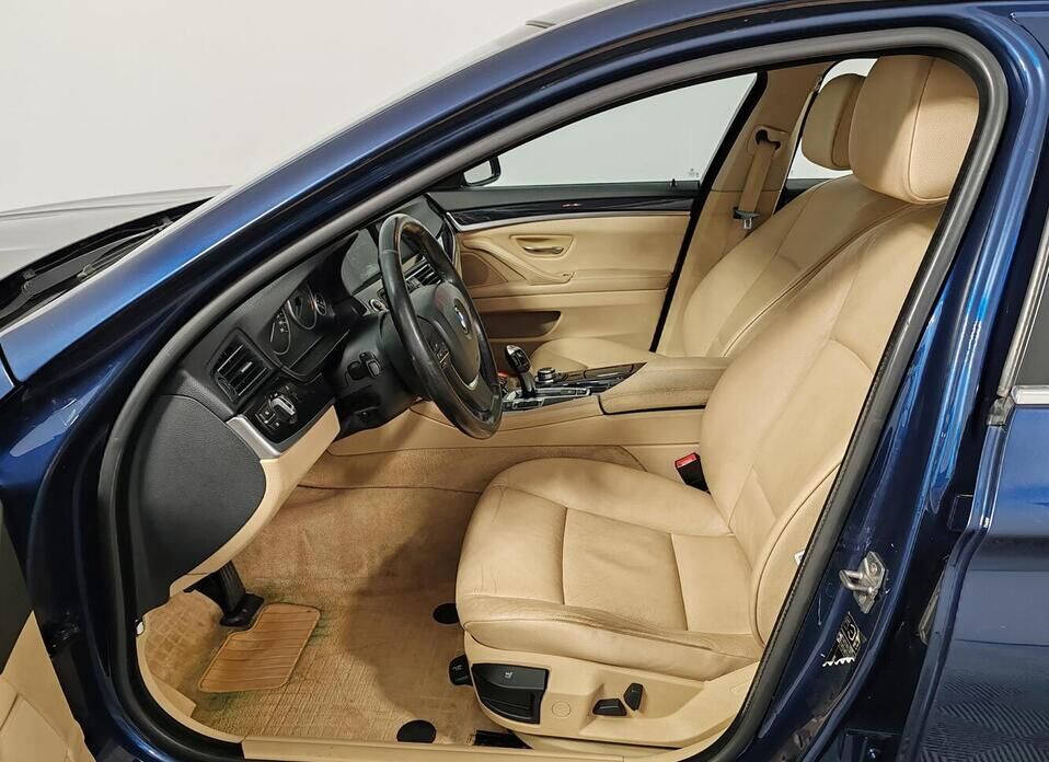 BMW 5 серии, VI (F10/F11/F07) 528i 2.0 AT (245 л.с.)