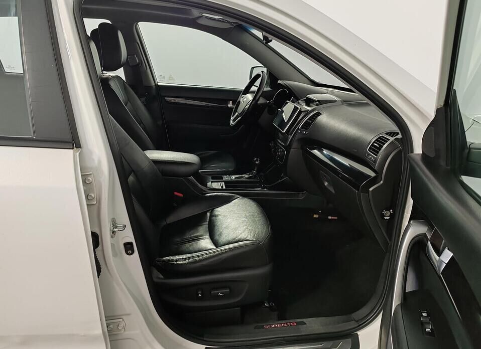 Kia Sorento, II Рестайлинг 2.4 AT (175 л.с.) 4WD