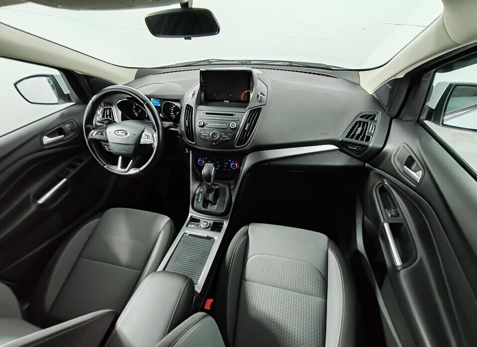 Ford Kuga 2.5 AT (150 л.с.)