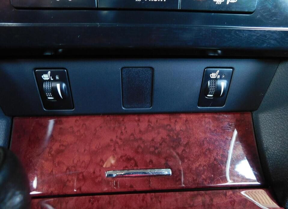 Toyota Camry, VII (XV50) 2.5 AT (181 л.с.)