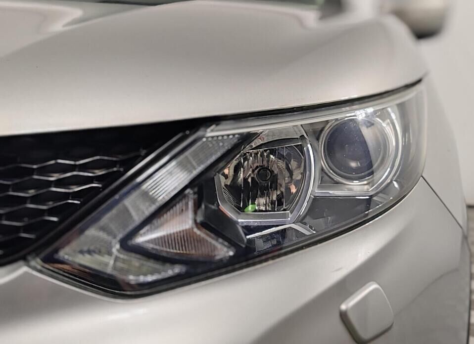 Nissan Qashqai, II 2.0 CVT (144 л.с.) 4WD