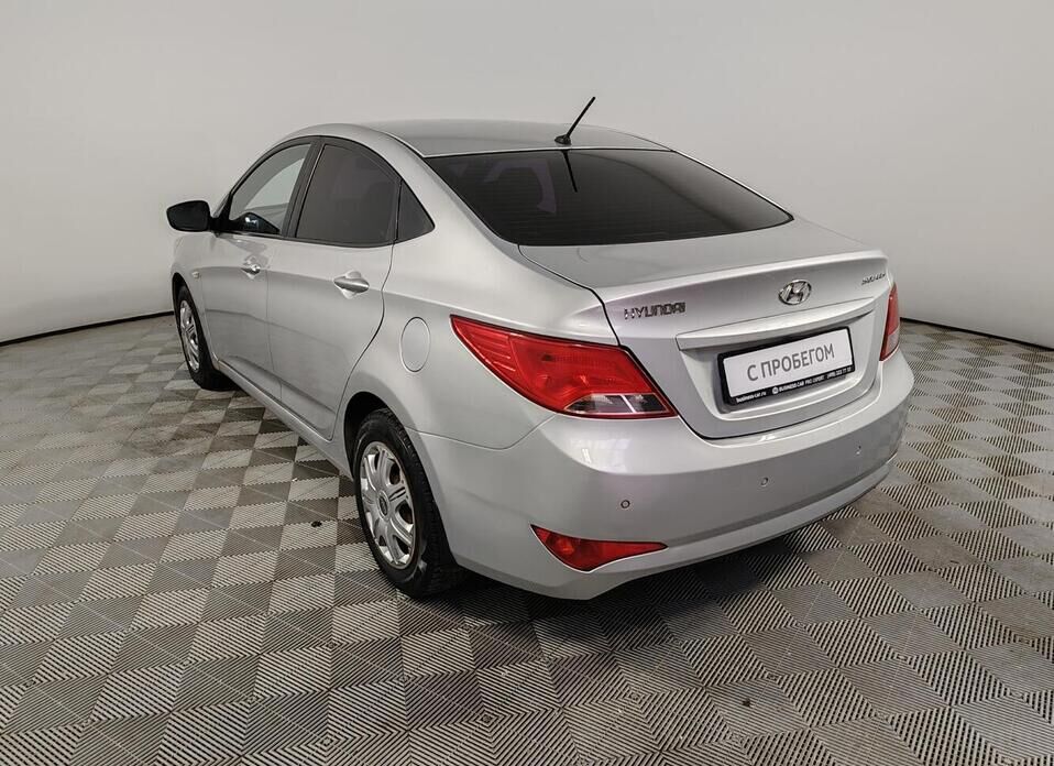Hyundai Solaris 1.4 MT (107 л.с.)
