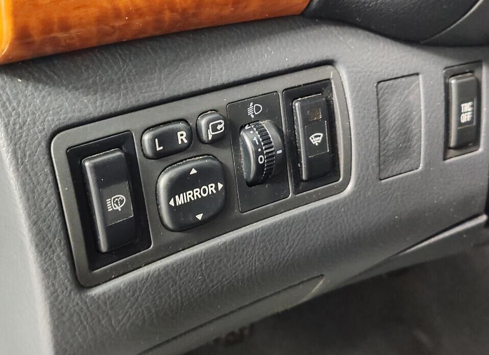 Toyota Avensis, II Рестайлинг 1.8 MT (129 л.с.)