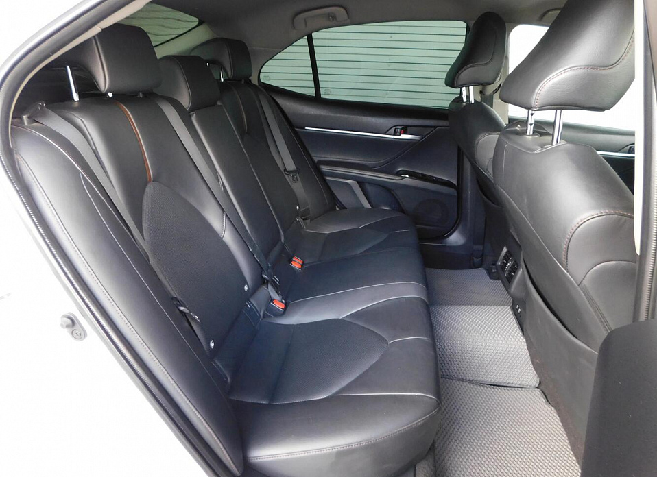 Toyota Camry, VIII (XV70) 2.5 AT (181 л.с.)